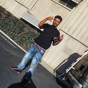 Meet your Posher, Desmon